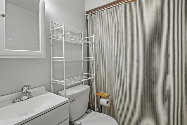 516 High St Unit 516, Clinton, MA 01510 - full bath featuring vanity and toilet