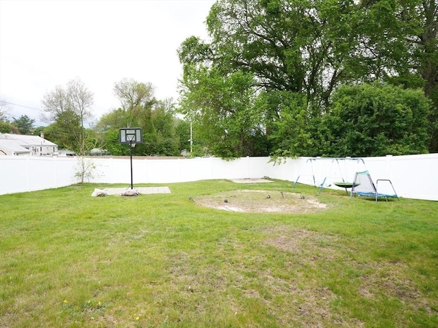 347 Lexington St, Woburn, MA 01801 - view of yard