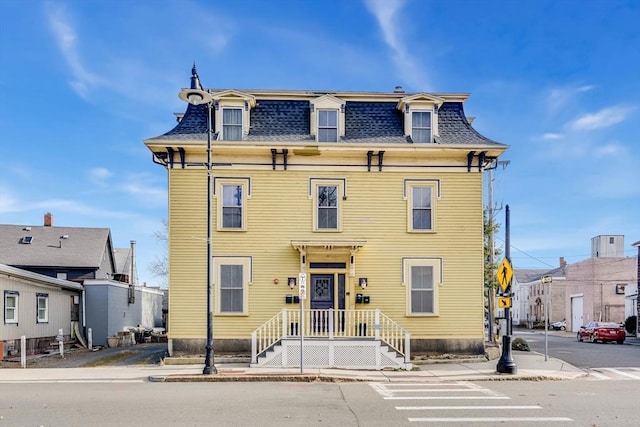 view of front of house