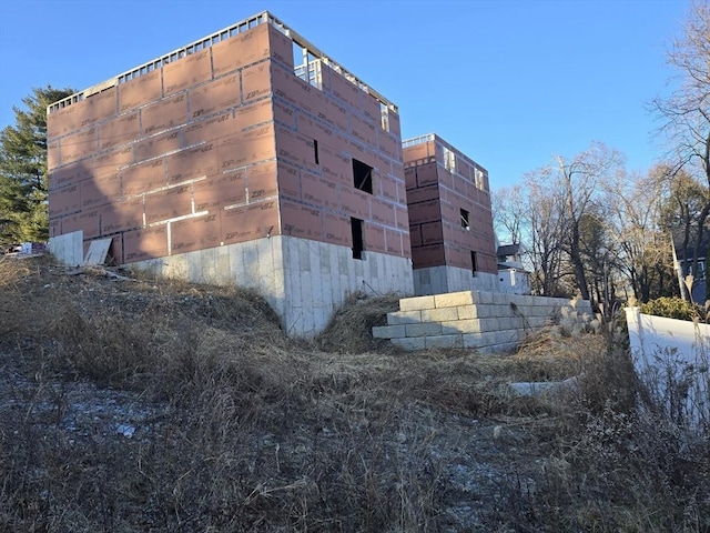 view of home's exterior