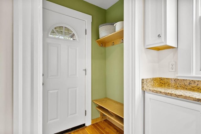 mudroom featuring wood finished floors