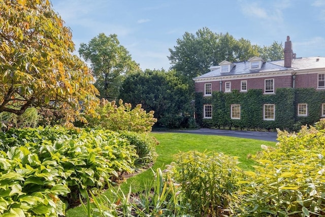 87 Hammond St, Newton, MA 02467 - view of grassy yard