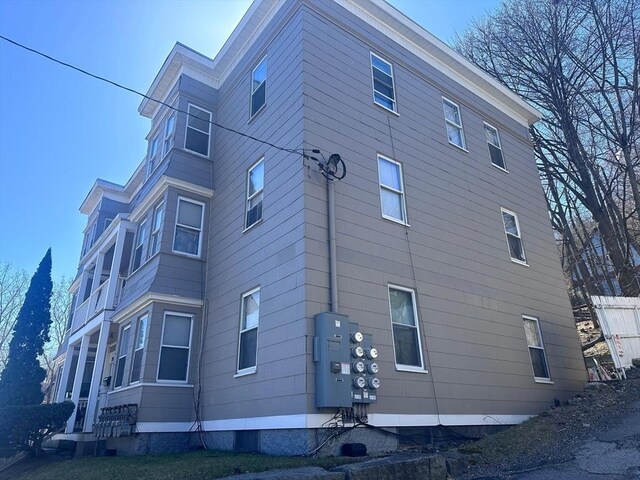 view of home's exterior