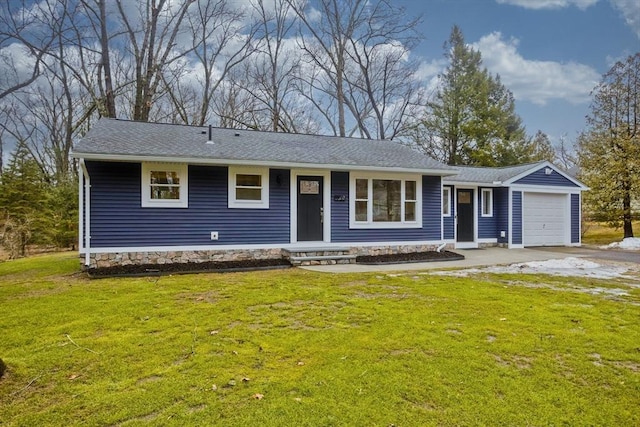 single story home featuring a front lawn, roof with shingles, and an attached garage