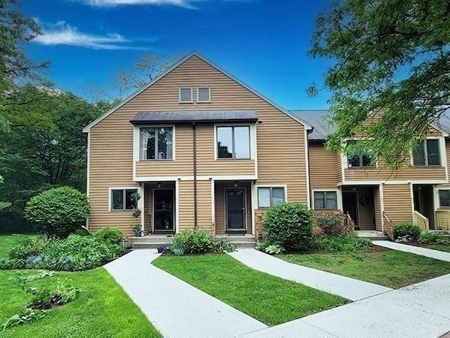 575 Bridge Rd Unit 11-2, Northampton, MA 01060 - view of property with a front yard