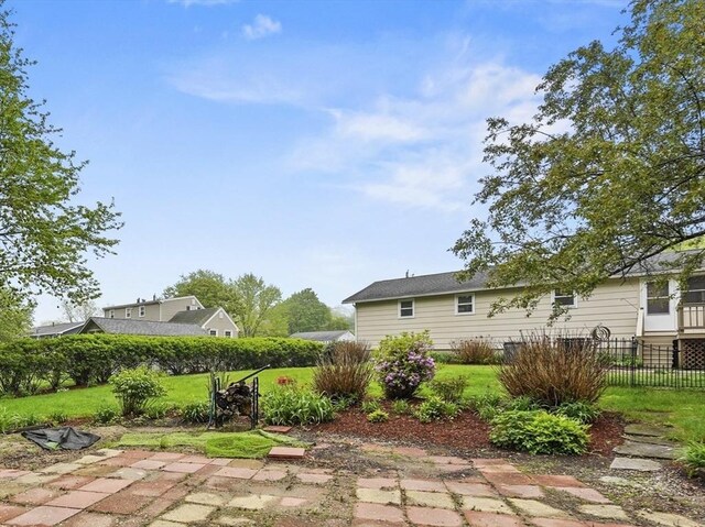 view of yard with a patio area