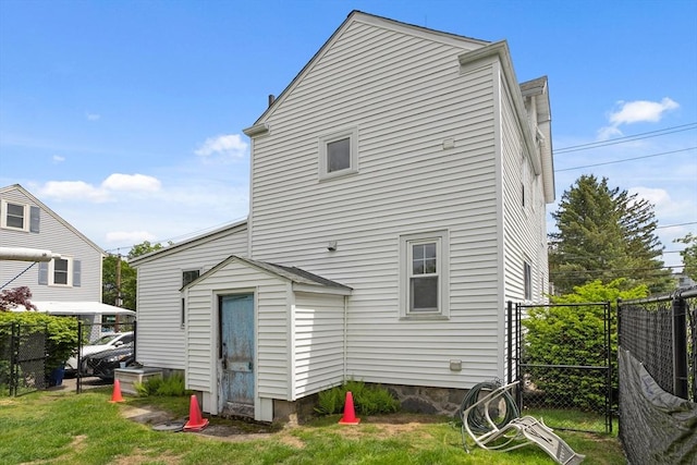 28 Gardner St, Arlington, MA 02474 - view of back of property