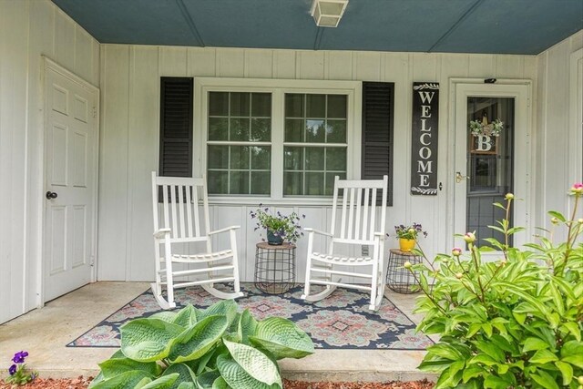 15 Bunny Ln, Brooklyn, CT 06234 - property entrance with covered porch
