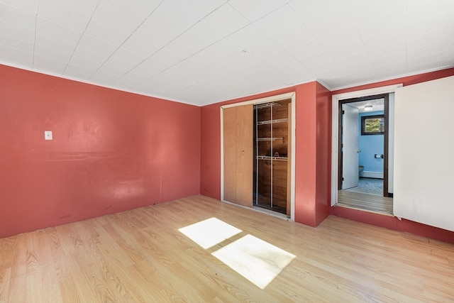 empty room featuring light hardwood / wood-style flooring