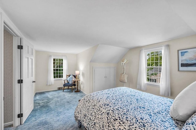 169 Mountainview Rd, East Longmeadow, MA 01028 - bedroom featuring carpet floors, vaulted ceiling, and baseboards