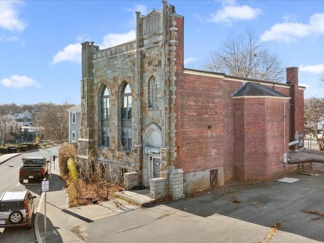 view of building exterior