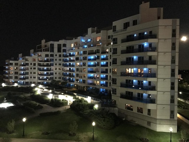1001 Marina Dr Unit 213, Quincy, MA 02171 - view of property at night