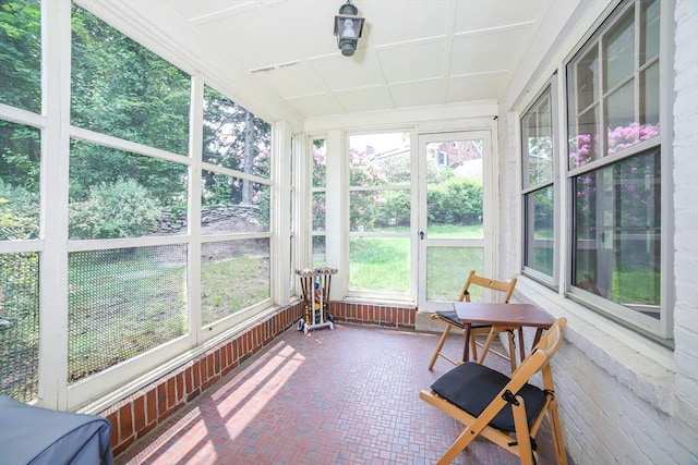 493 Salisbury St, Worcester, MA 01609 - sunroom / solarium featuring healthy amount of natural light