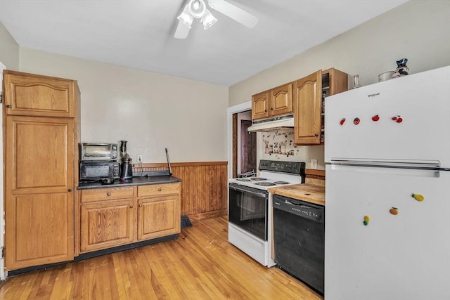 kitchen featuring ceiling fan, white appliances, and light wood-type flooring