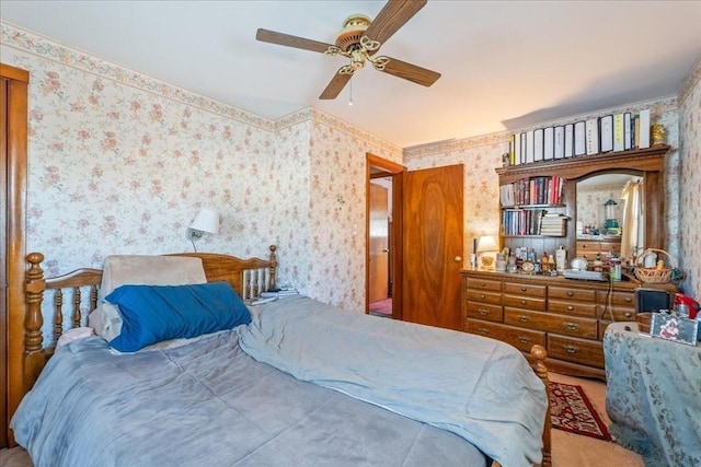 bedroom with ceiling fan