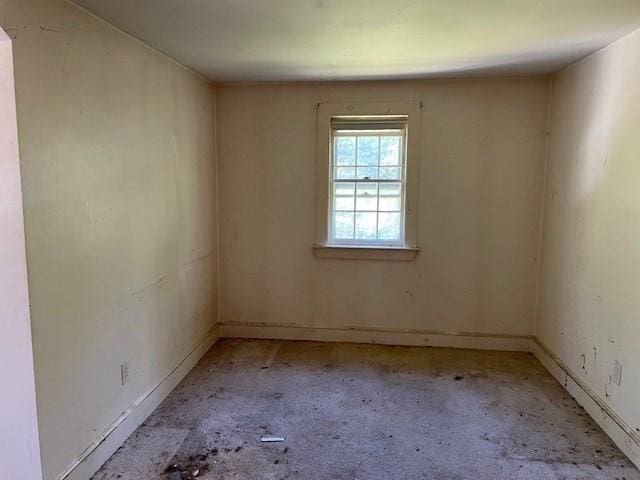 1 Pine Island Rd, Newbury, MA 01951 - empty room featuring baseboards