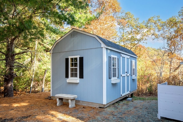 view of outbuilding