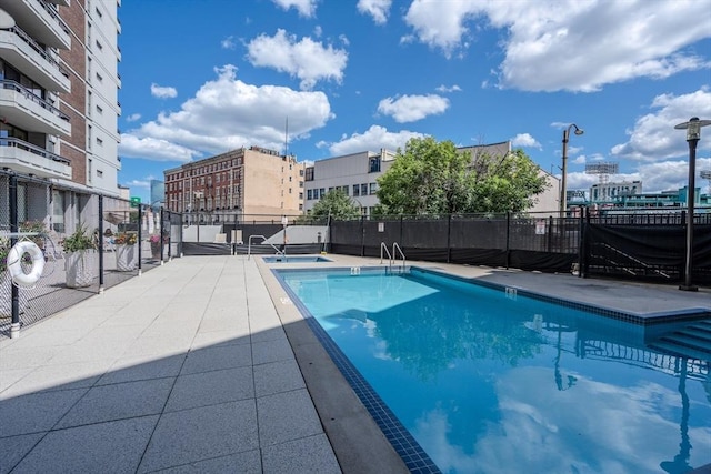 566 Commonwealth Ave Unit 906, Boston, MA 02215 - view of community pool
