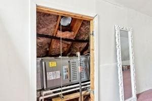 84 E Ave, Lowell, MA 01854 - detailed view