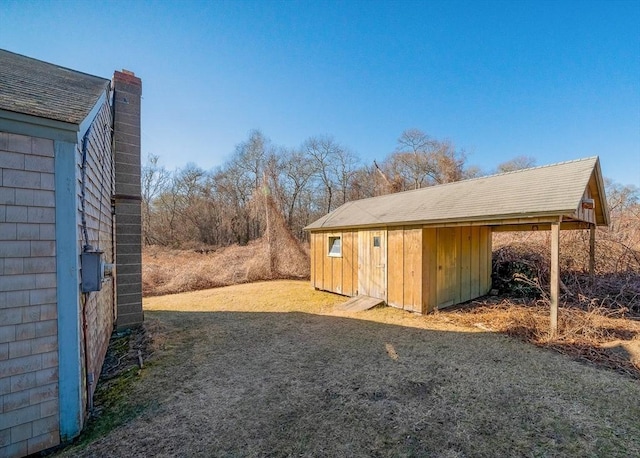 view of outbuilding