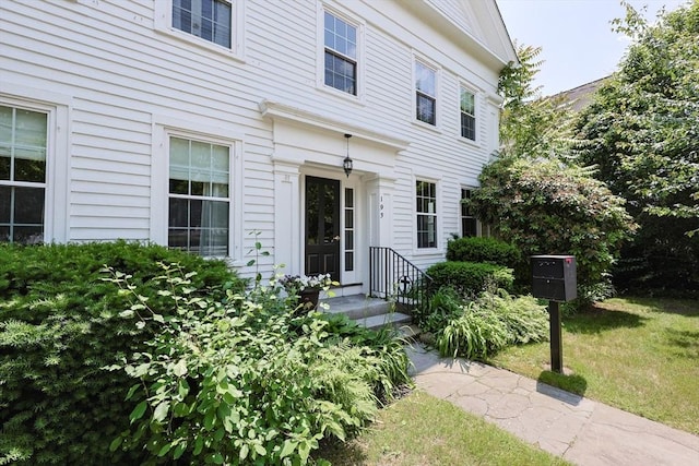 193 Main St, Medway, MA 02053 - entrance to property