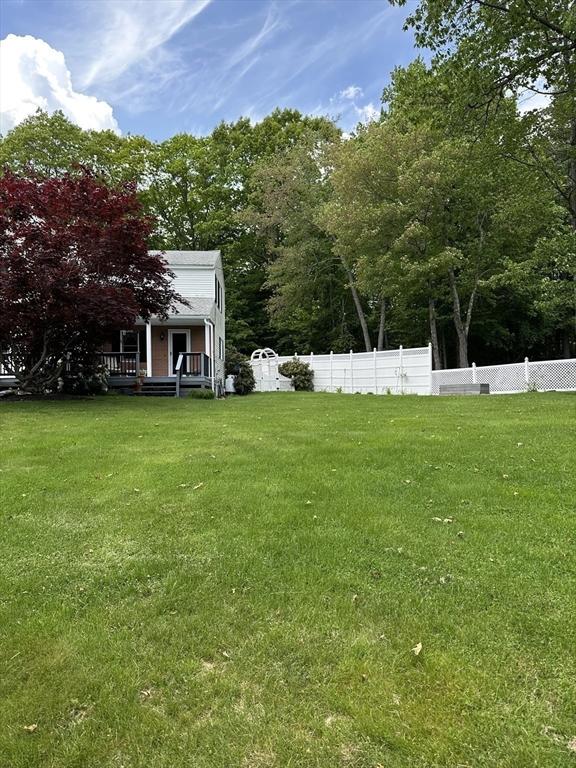 37 Teaberry Ln, Gardner, MA 01440 - view of yard
