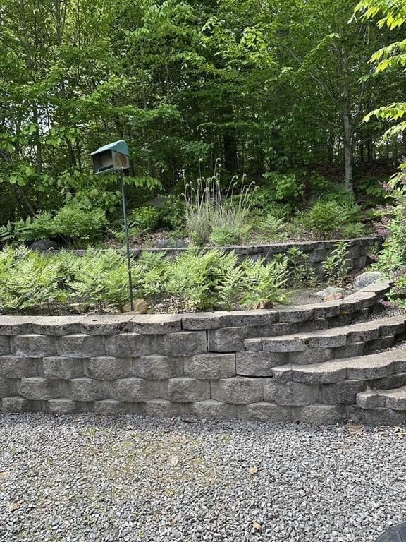37 Teaberry Ln, Gardner, MA 01440 - exterior view