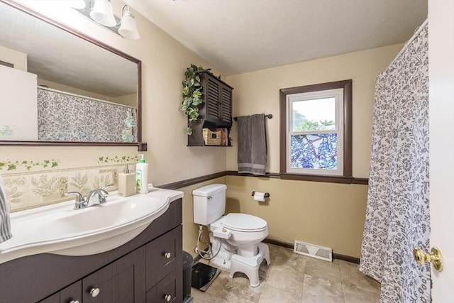 267 Maple St, East Longmeadow, MA 01028 - bathroom featuring vanity and curtained shower