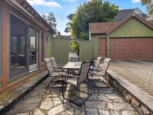 view of patio with outdoor dining space