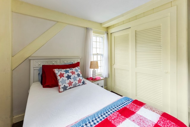 bedroom featuring a closet