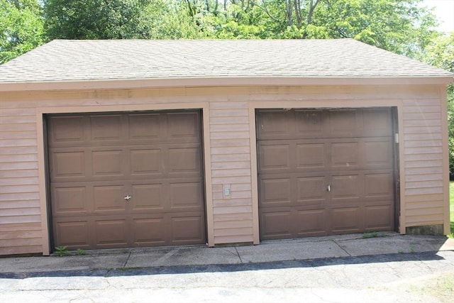 276 Newport Ave, Attleboro, MA 02703 - view of garage