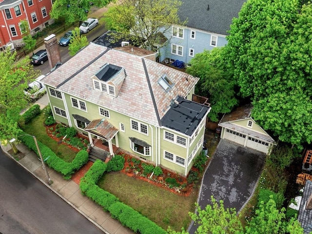 aerial view of property and surrounding area