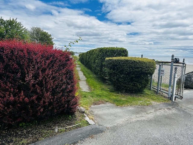 16 Stoneledge Rd, Dartmouth, MA 02748 - view of gate