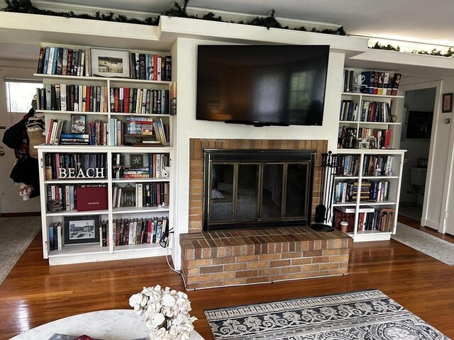 16 Stoneledge Rd, Dartmouth, MA 02748 - living room with wood finished floors and a fireplace