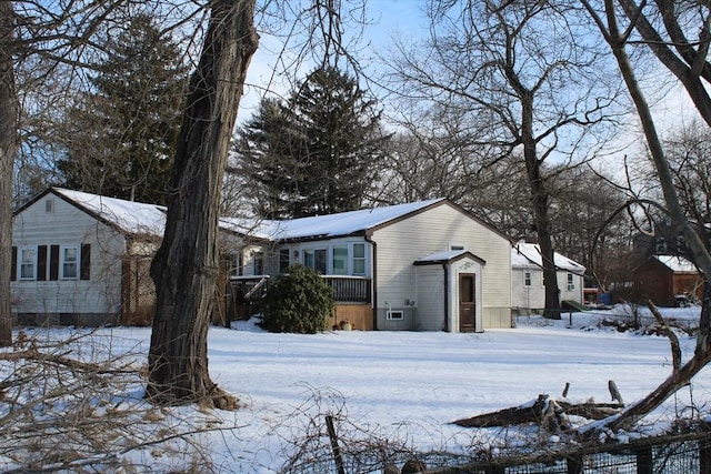 view of front of property