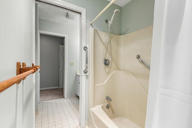 20 Ipswich Woods Dr Unit 20, Ipswich, MA 01938 - full bath featuring tile patterned floors, shower / tub combo with curtain, and baseboards