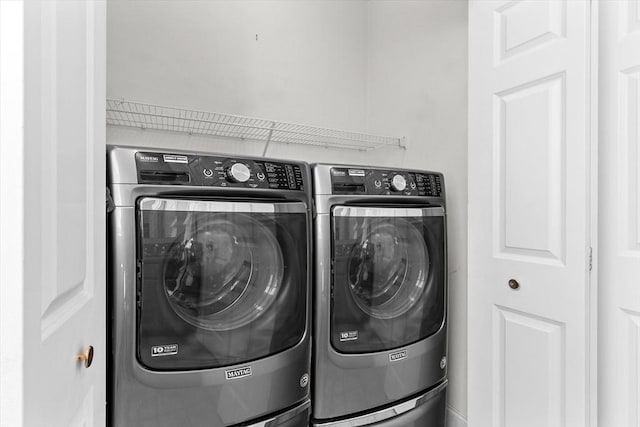 8 Mill River Ln, Rowley, MA 01969 - laundry room with washer and clothes dryer
