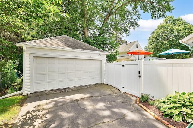 50 Oleander St, West Springfield, MA 01089 - detached garage with a gate