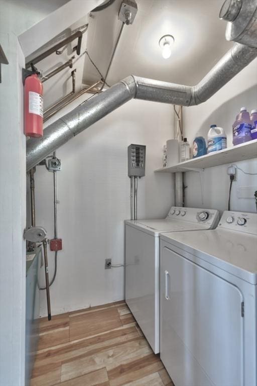 18 River St, Seabrook, NH 03874 - laundry room with washing machine and dryer and light wood finished floors