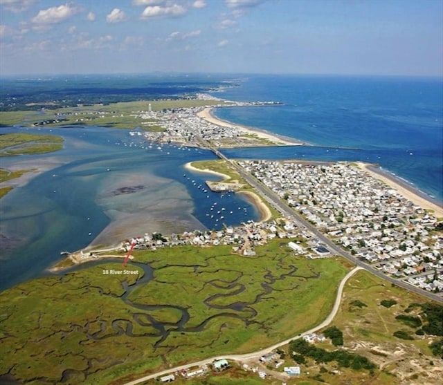 18 River St, Seabrook, NH 03874 - aerial view of property and surrounding area with expansive coastline