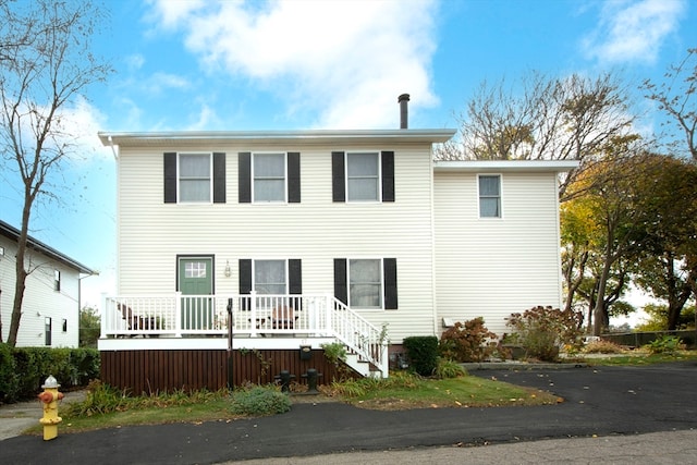 view of front of house