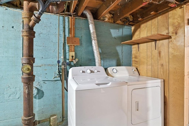 248 Pheland St, Springfield, MA 01109 - laundry room with washing machine and dryer