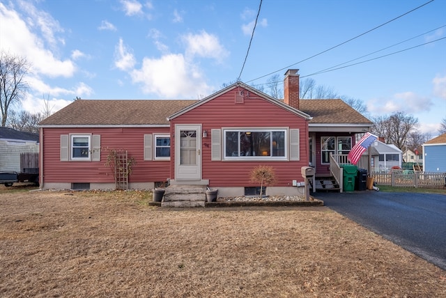 view of front of property