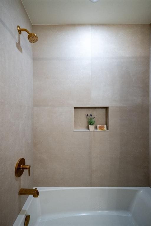 1 Archer St, Swampscott, MA 01907 - full bath featuring tub / shower combination