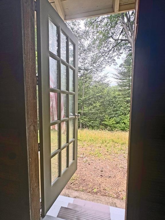 14 Wood Way, Northfield, MA 01360 - view of doorway