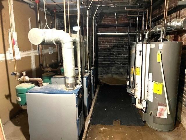 40 Byers St, Springfield, MA 01105 - utility room with gas water heater