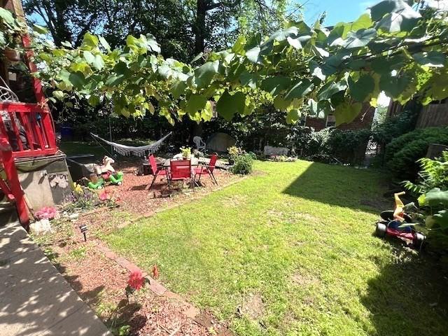 40 Byers St, Springfield, MA 01105 - view of grassy yard