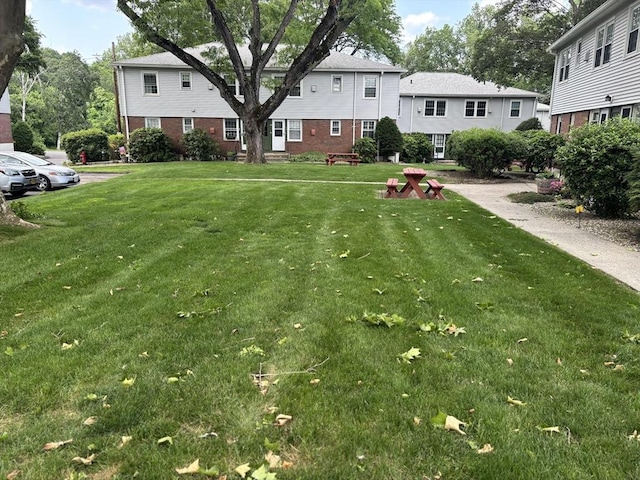 80 Brush Hill Ave Unit 19, West Springfield, MA 01089 - view of green lawn