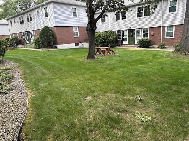 80 Brush Hill Ave Unit 19, West Springfield, MA 01089 - view of grassy yard