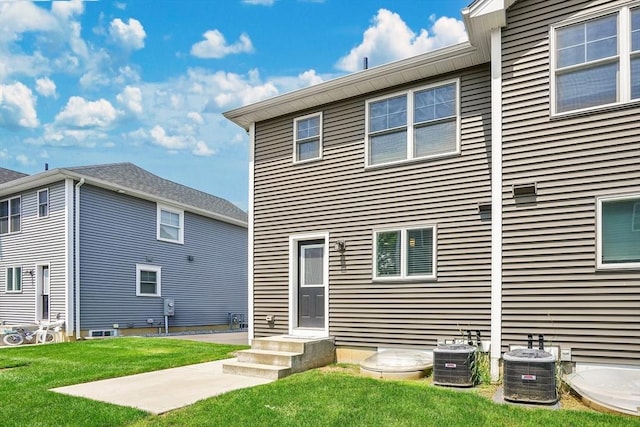 111 Union St Unit 8, Westfield, MA 01085 - back of property featuring a yard